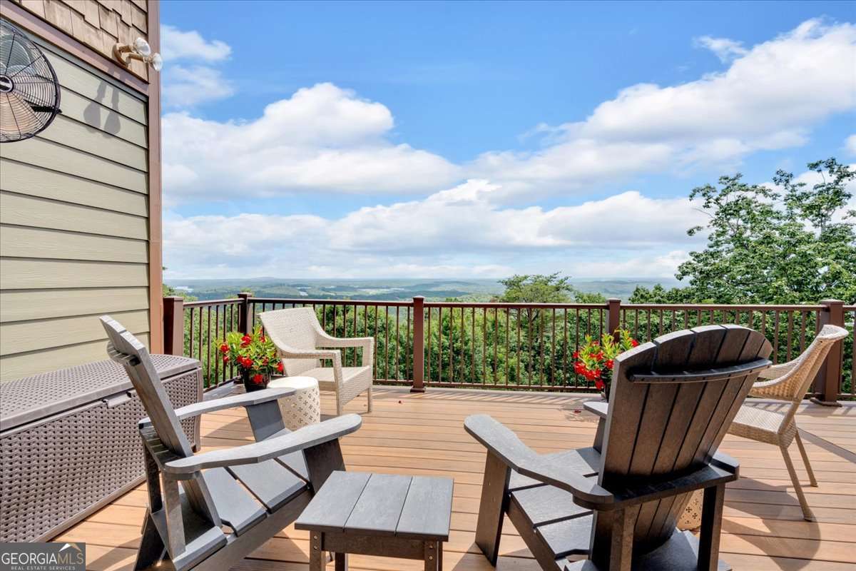 52 Waterside Drive SE