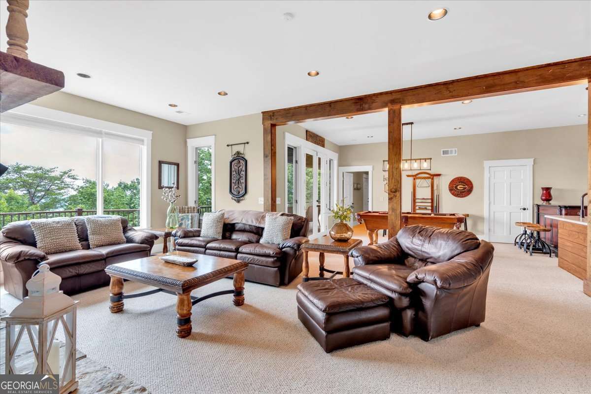 52 Waterside Drive SE