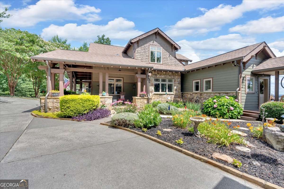 52 Waterside Drive SE