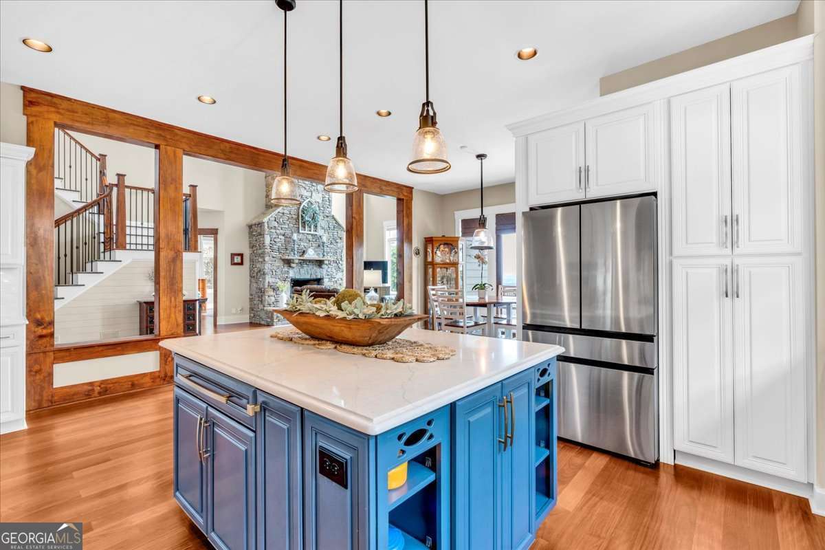 52 Waterside Drive SE