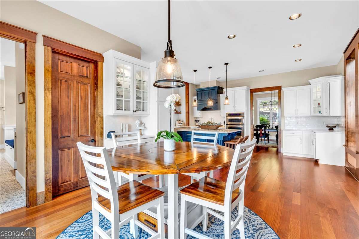 52 Waterside Drive SE