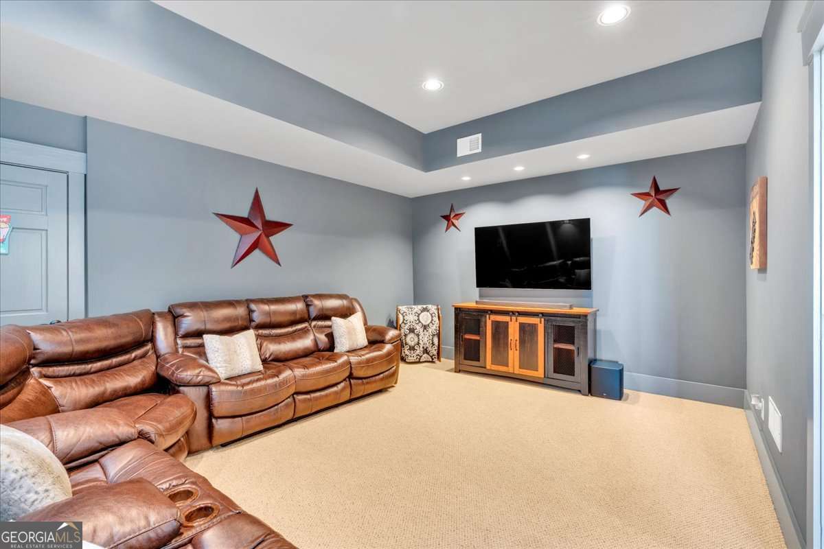 52 Waterside Drive SE