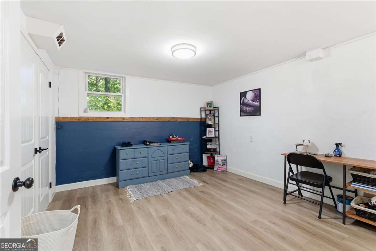 7 Thrushwood Road NE