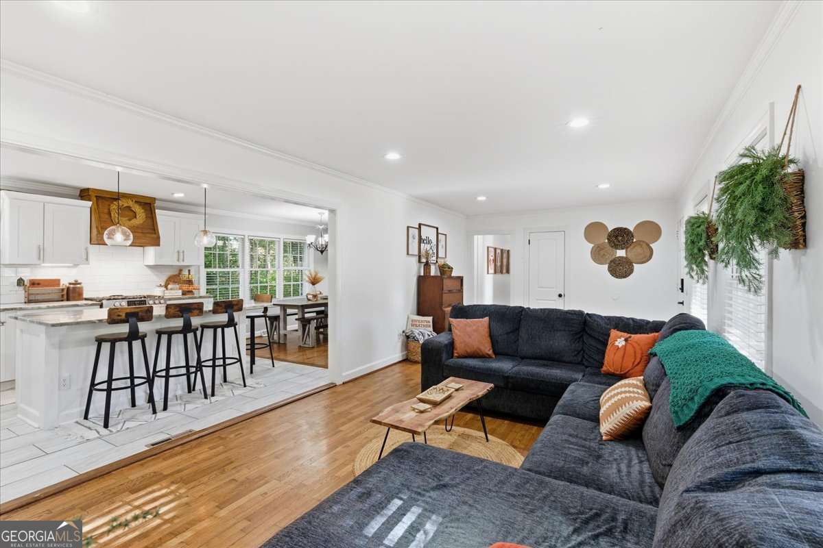 7 Thrushwood Road NE