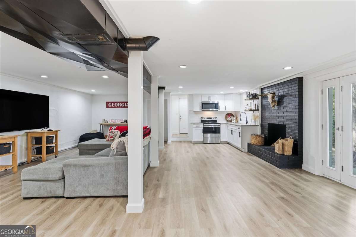 7 Thrushwood Road NE