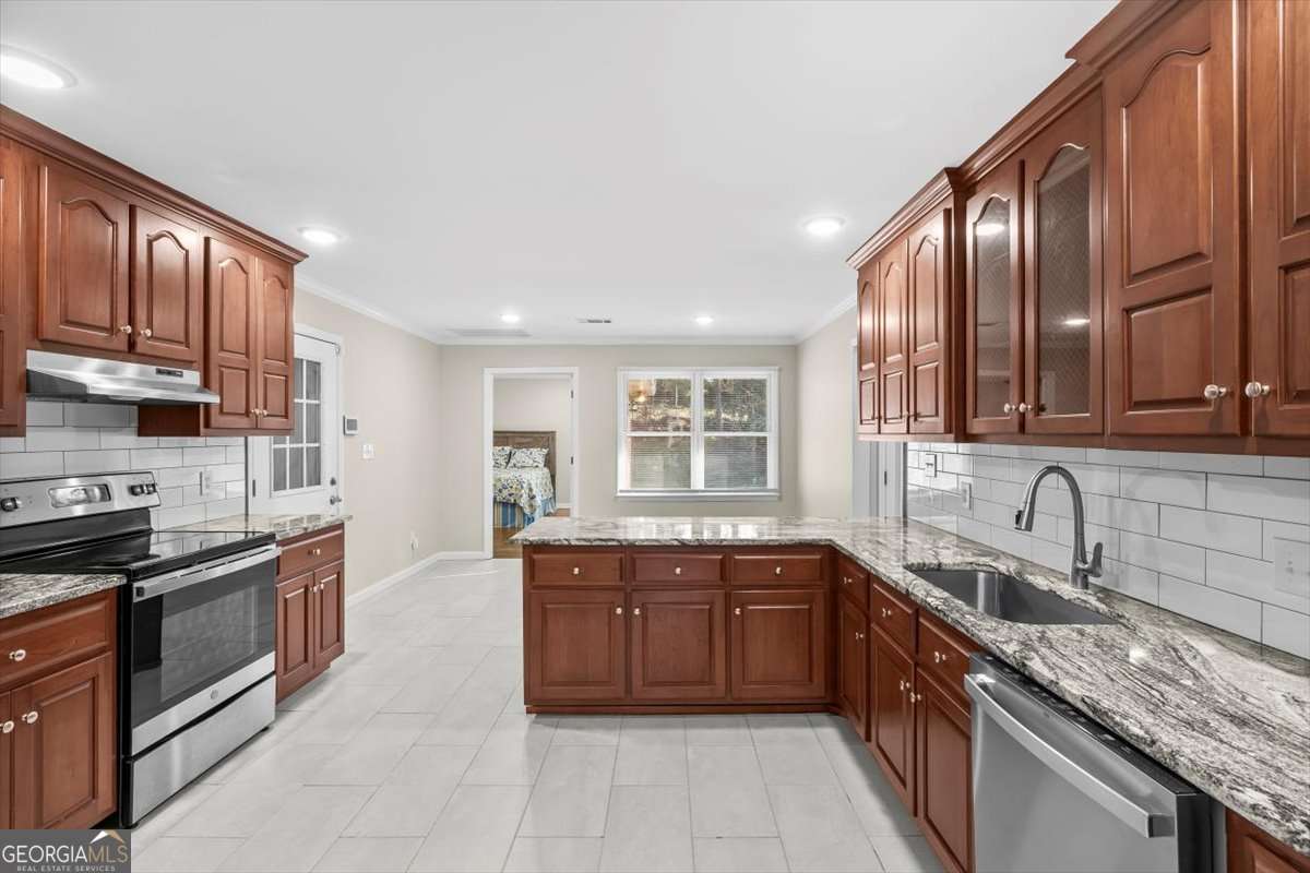 227 Rollingwood Circle NW