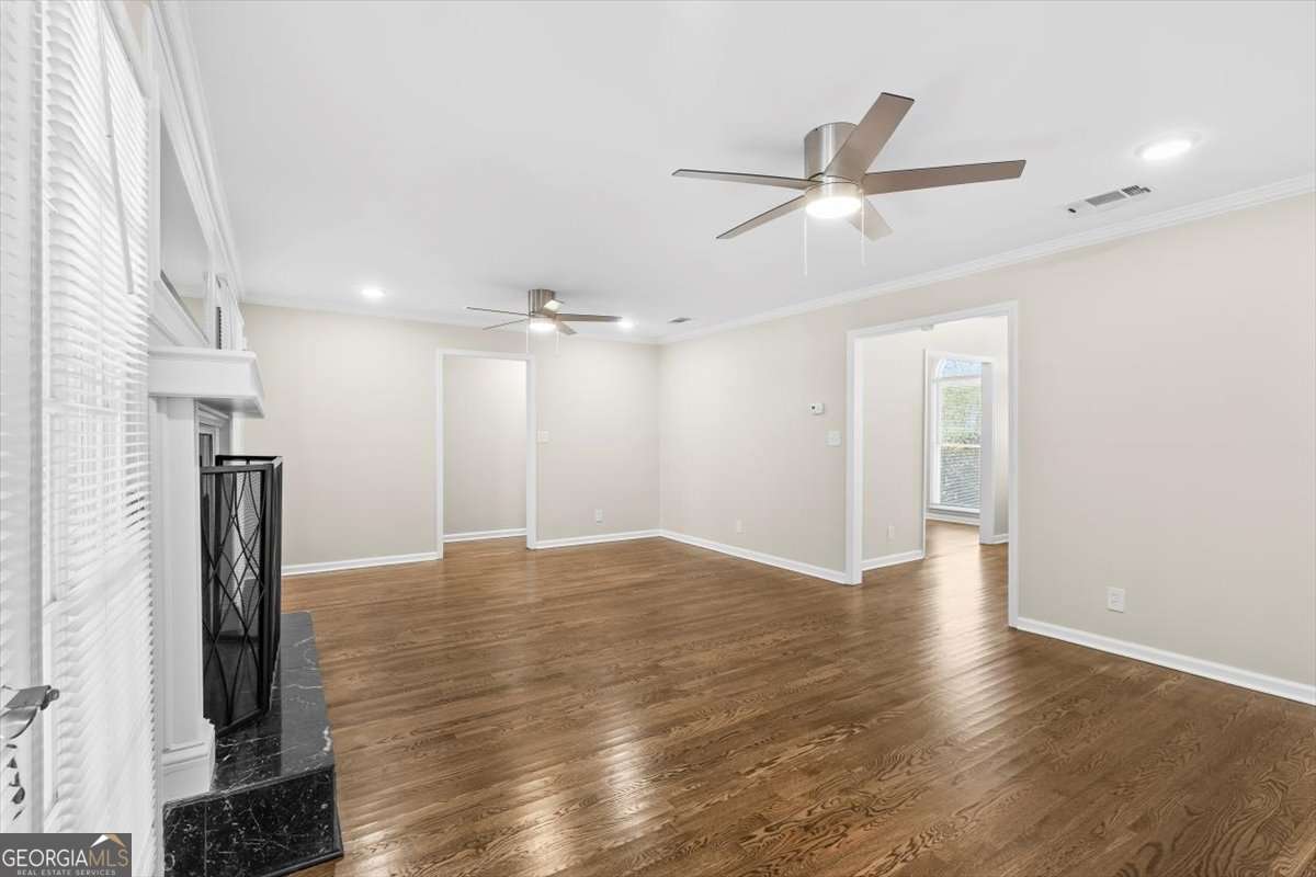 227 Rollingwood Circle NW