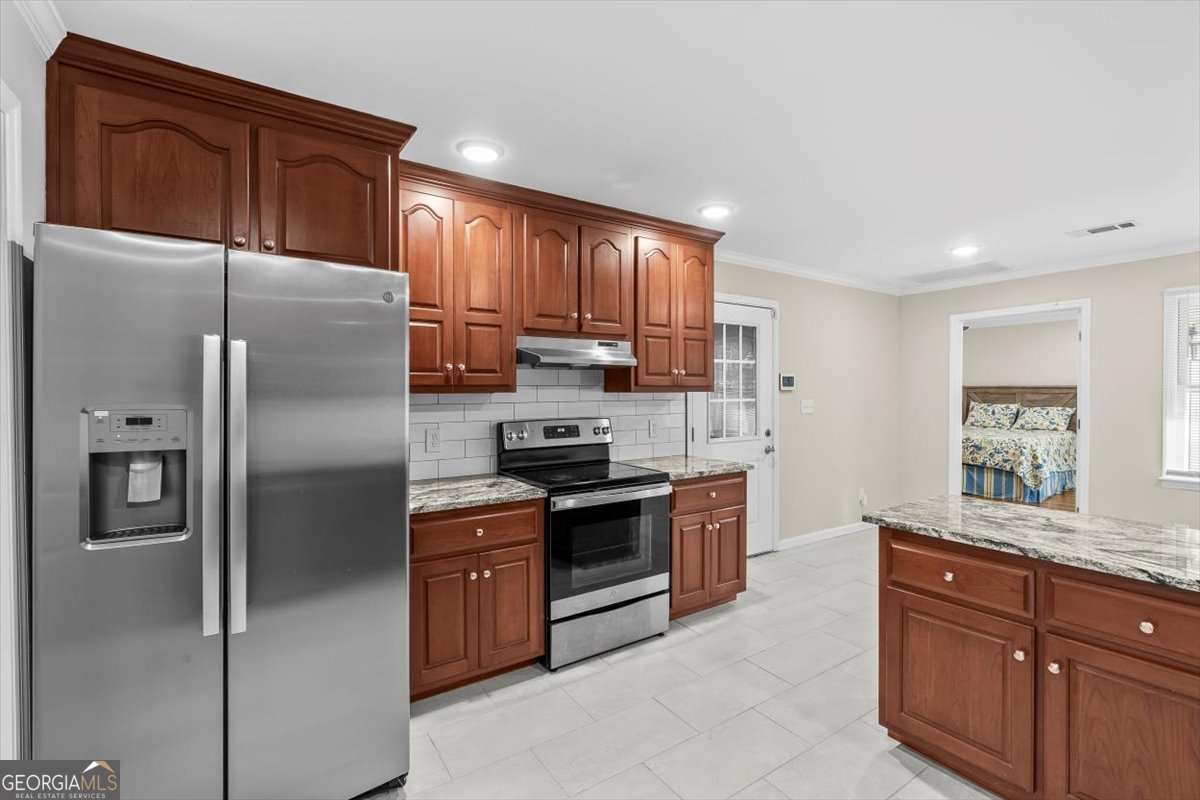 227 Rollingwood Circle NW