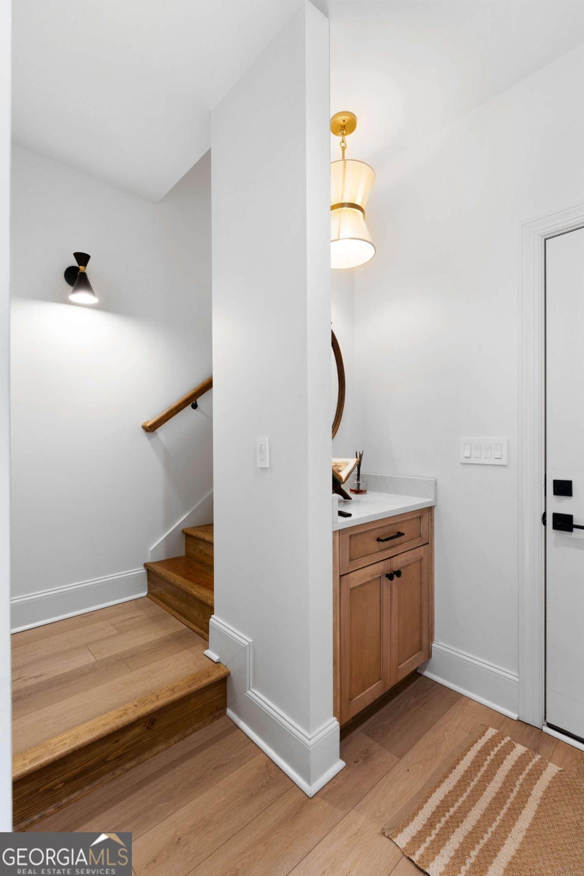 145 Moores Ferry Drive SW