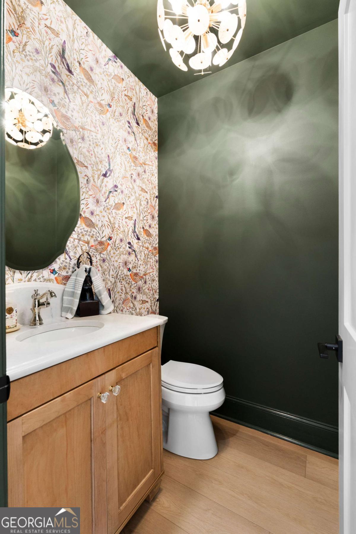 145 Moores Ferry Drive SW