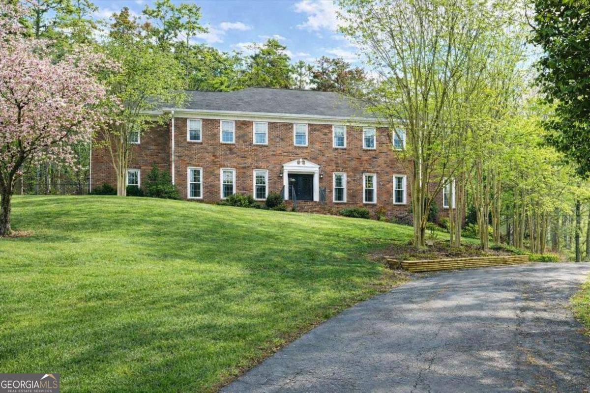 20 Pine Valley Road SW