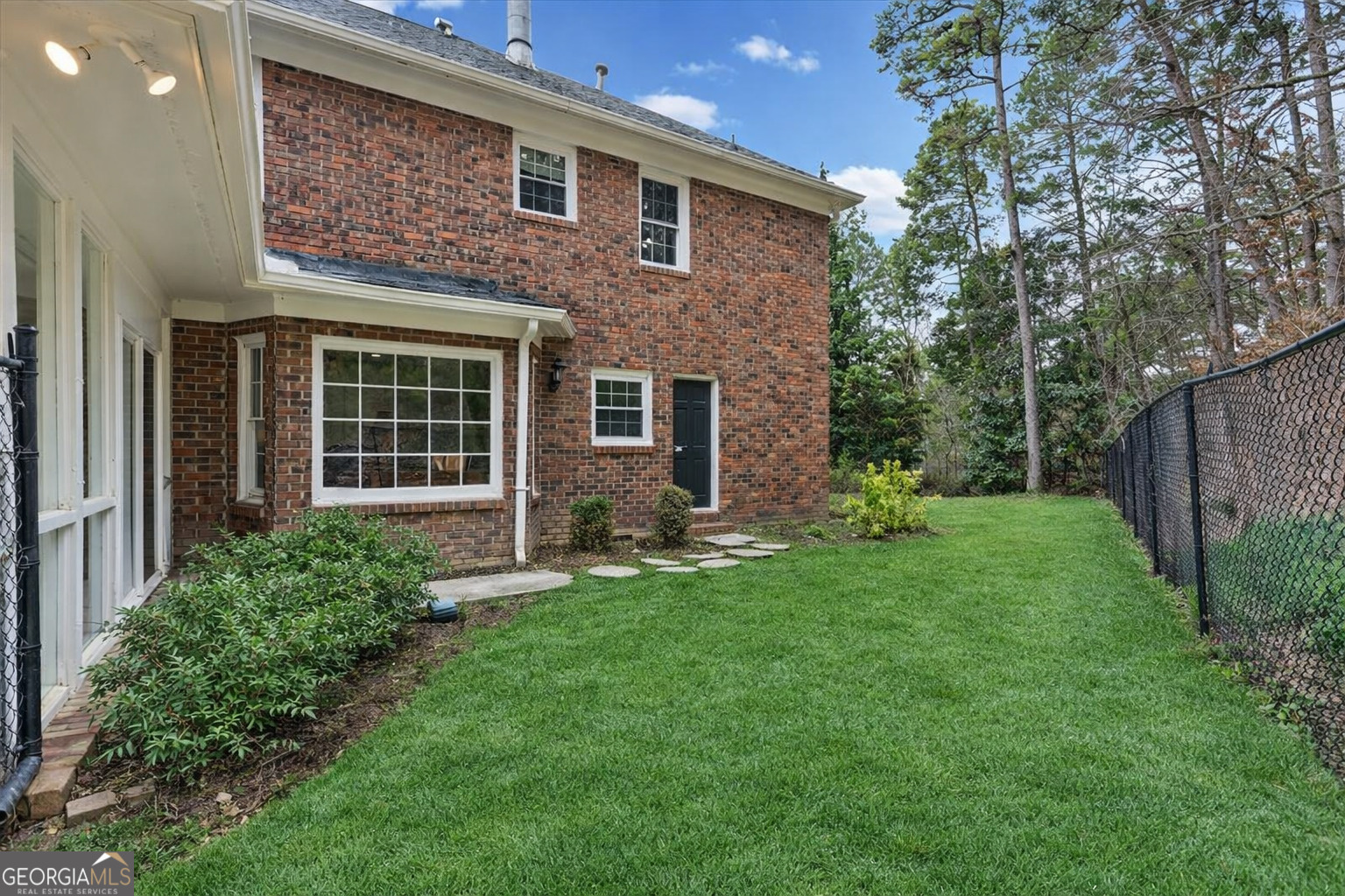 20 Pine Valley Road SW