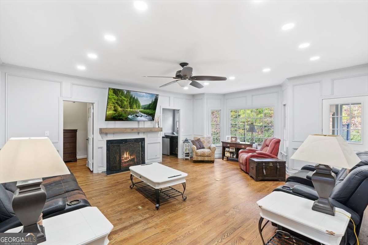 20 Pine Valley Road SW