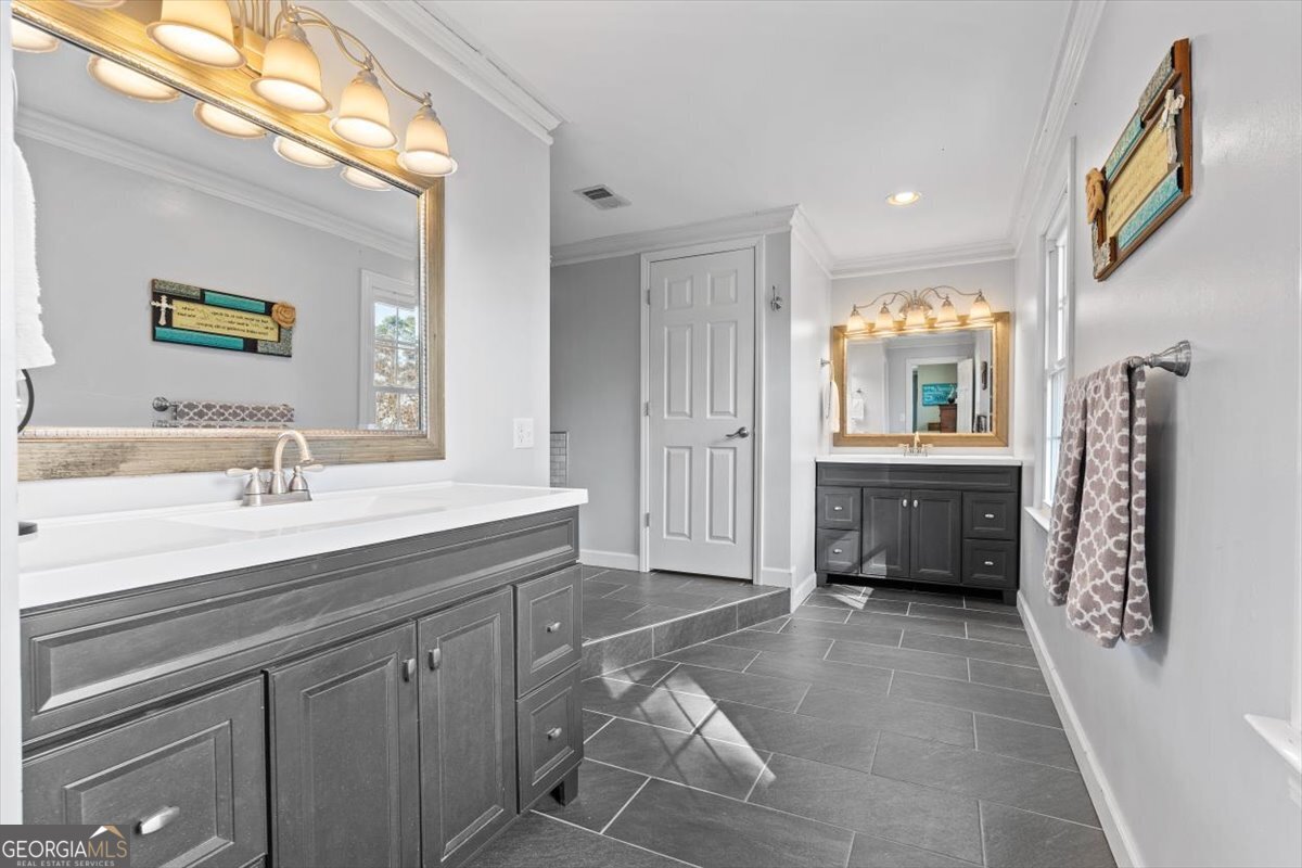 20 Pine Valley Road SW