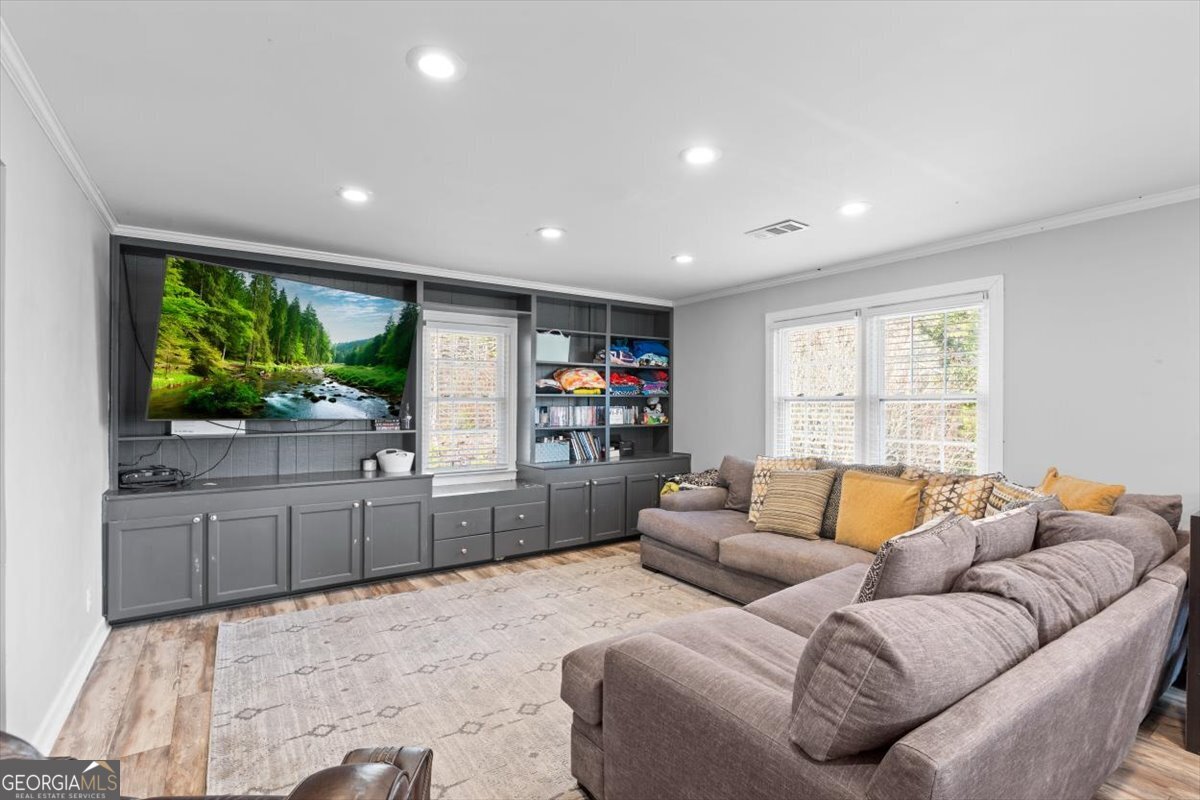 20 Pine Valley Road SW