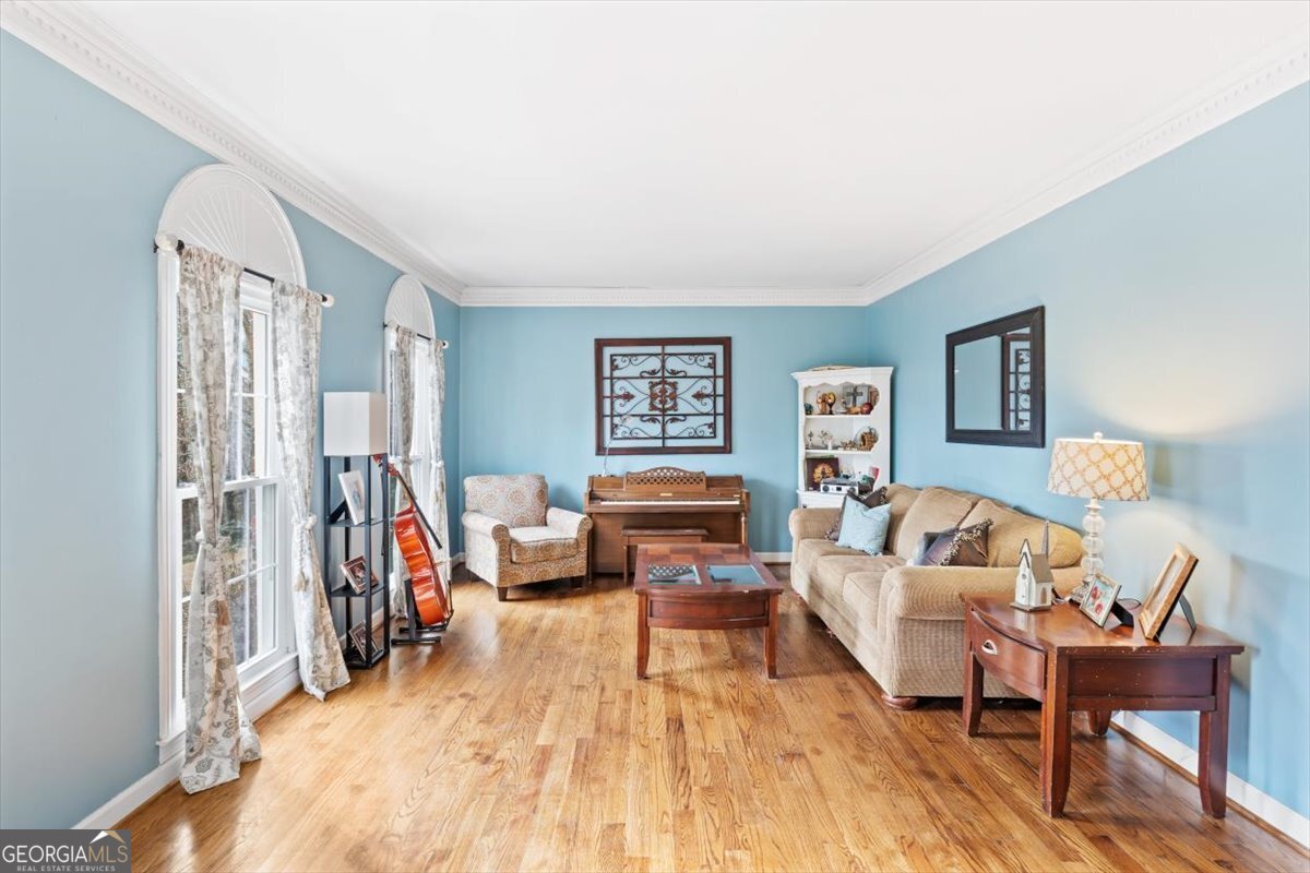 20 Pine Valley Road SW