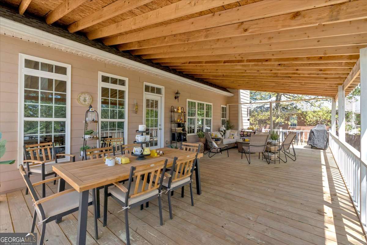 16 Quarter Horse Drive NW