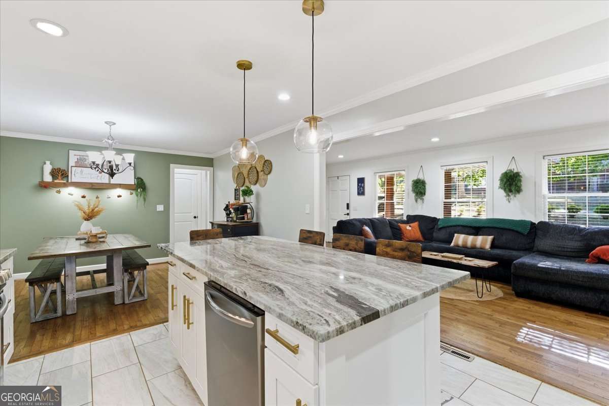 7 Thrushwood Road NE