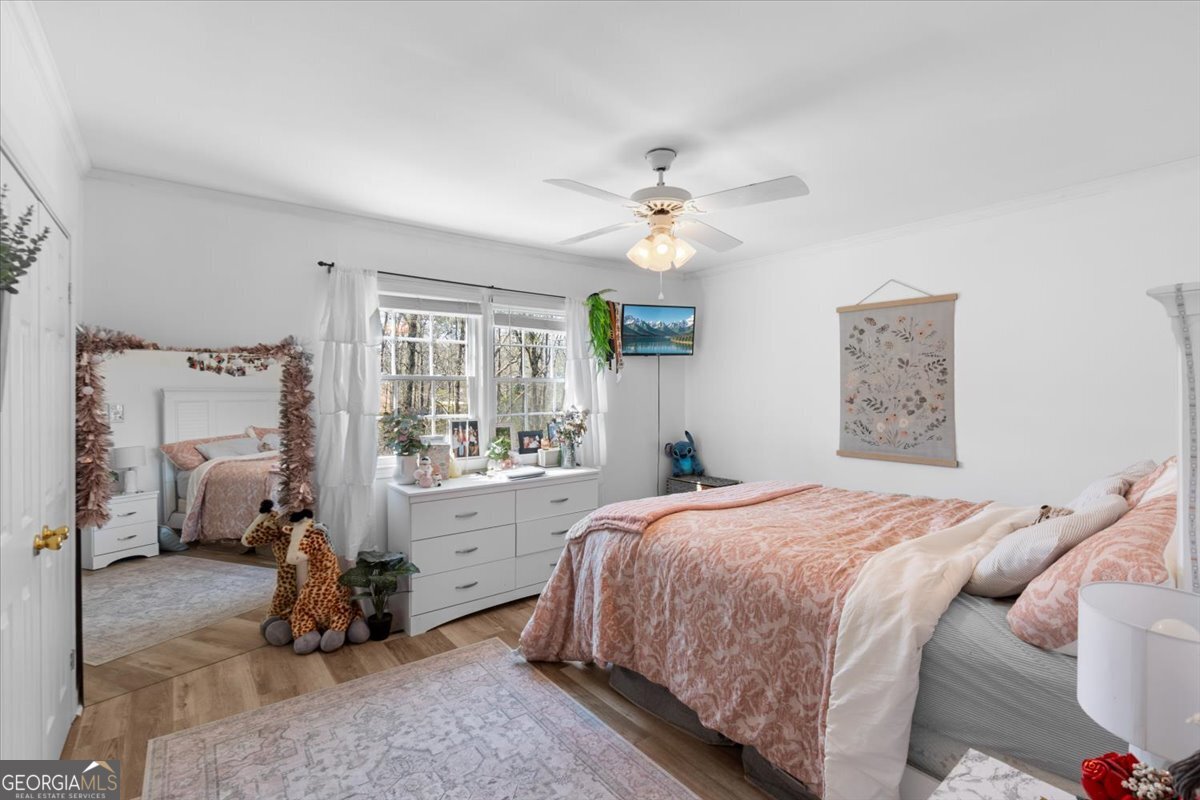 108 E Creekview Drive SW