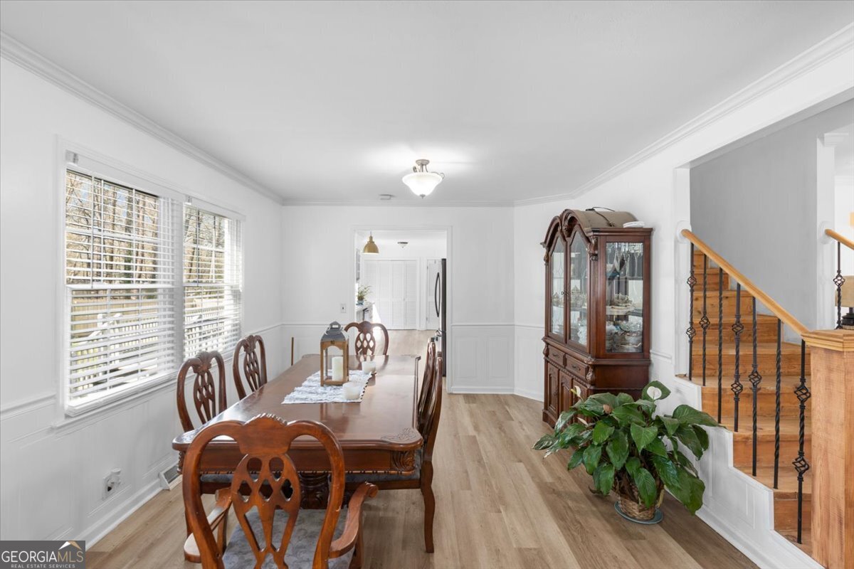 108 E Creekview Drive SW