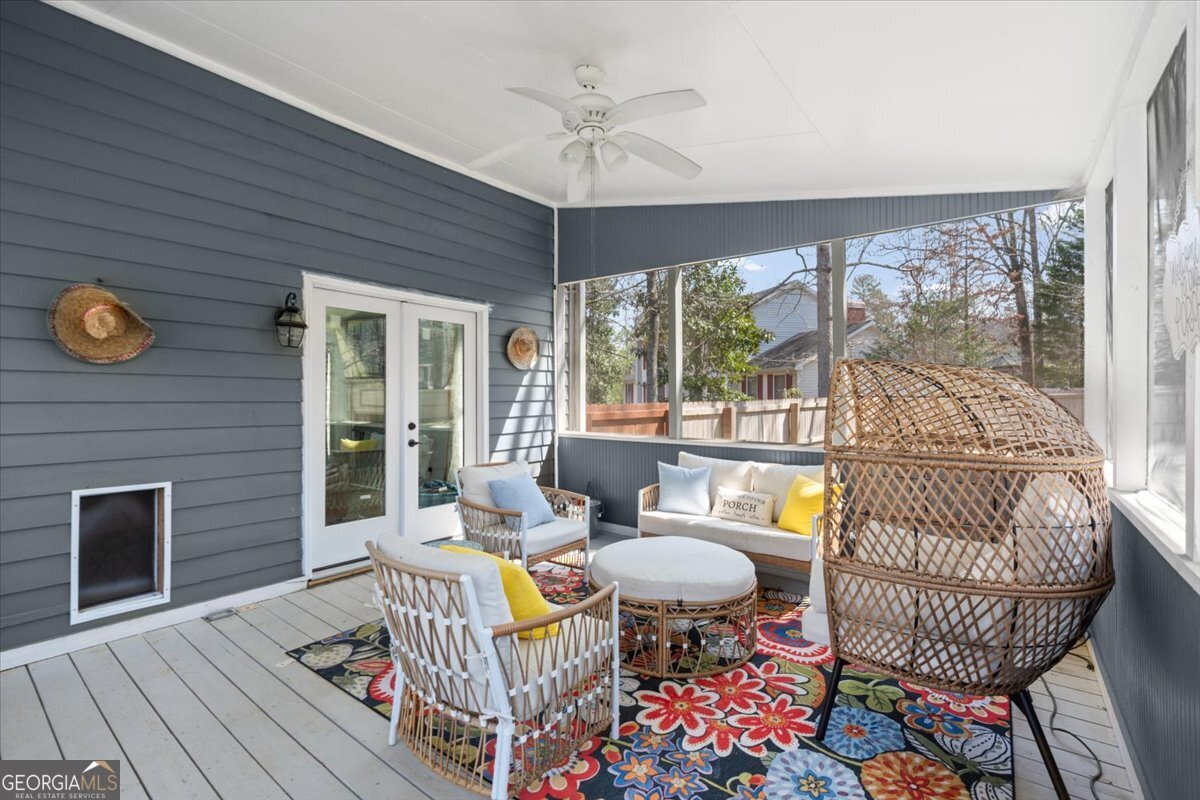 108 E Creekview Drive SW