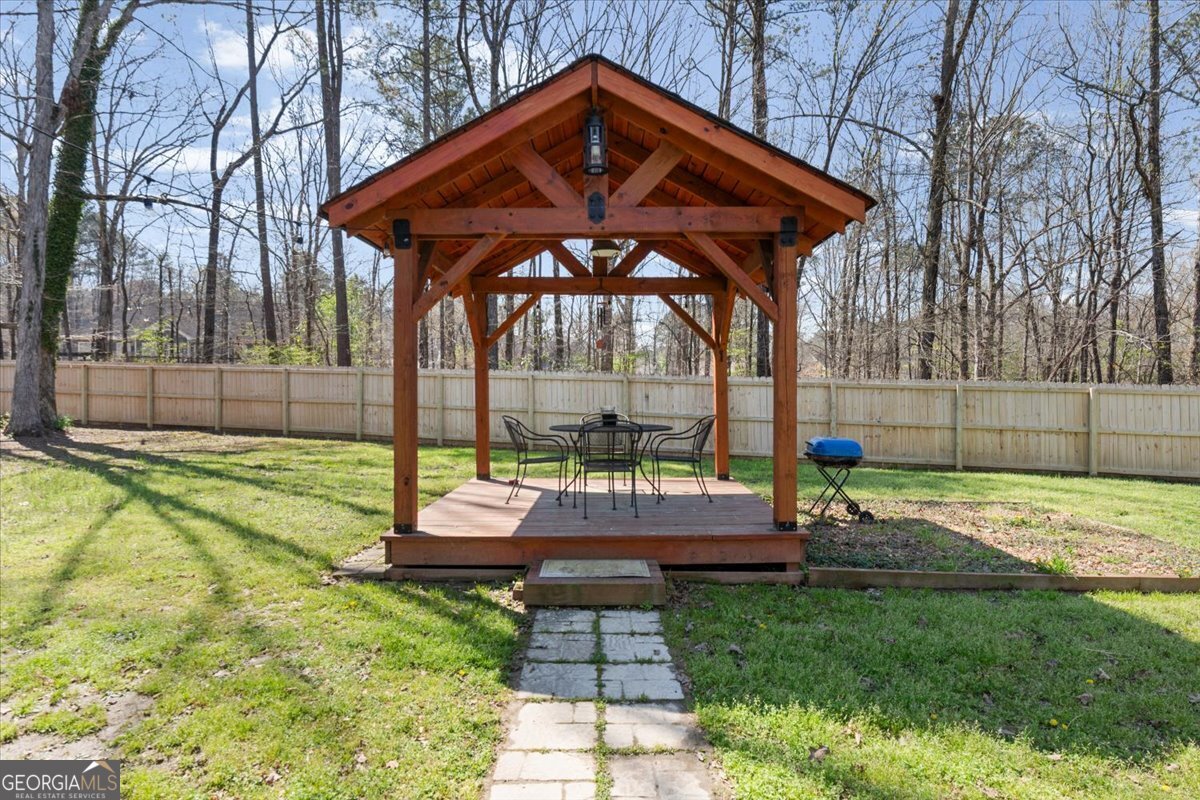 108 E Creekview Drive SW