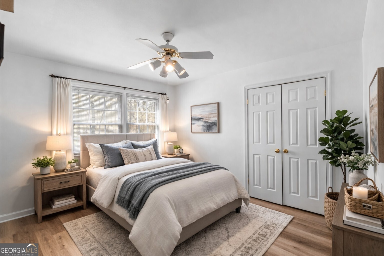 108 E Creekview Drive SW