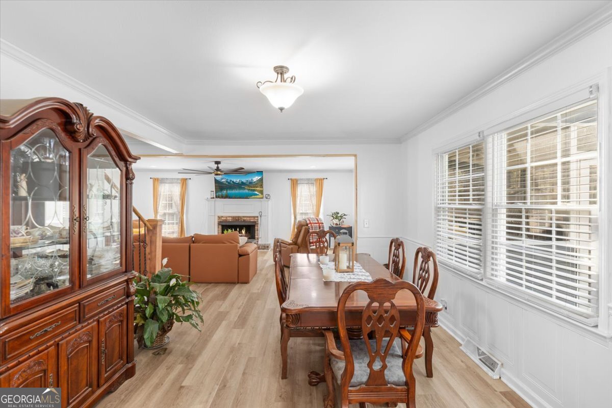 108 E Creekview Drive SW