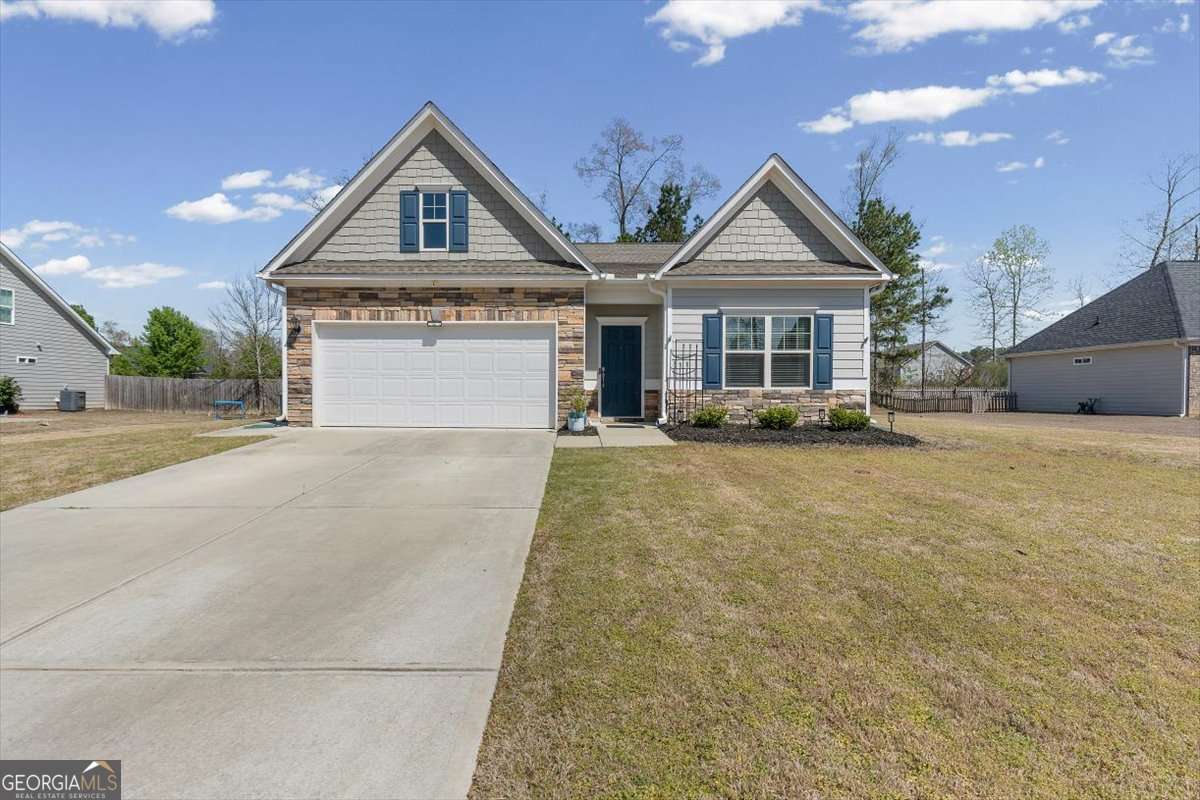 11 Rambling Oaks Drive NE