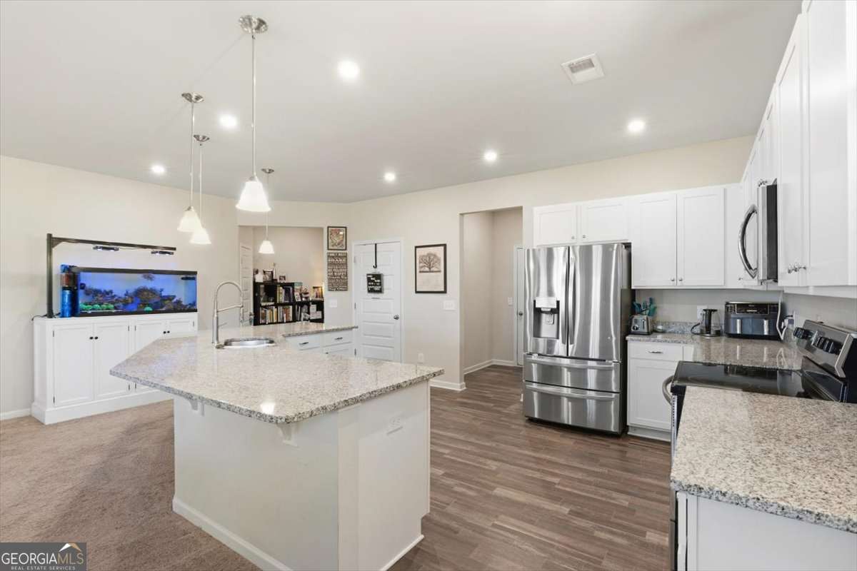 11 Rambling Oaks Drive NE