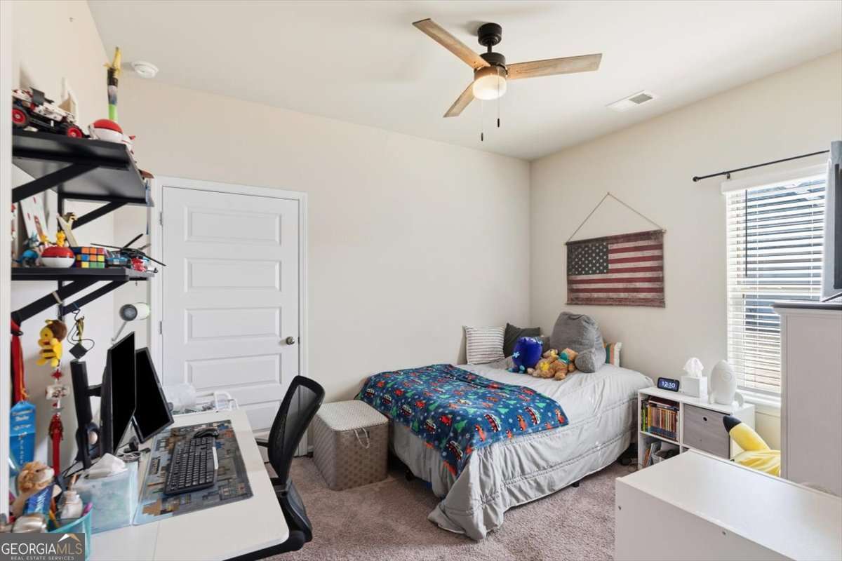 11 Rambling Oaks Drive NE