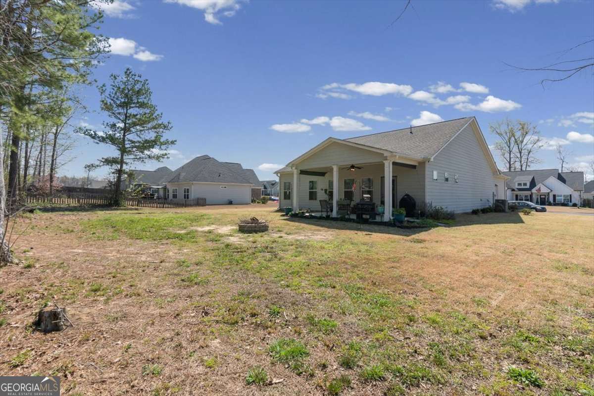 11 Rambling Oaks Drive NE