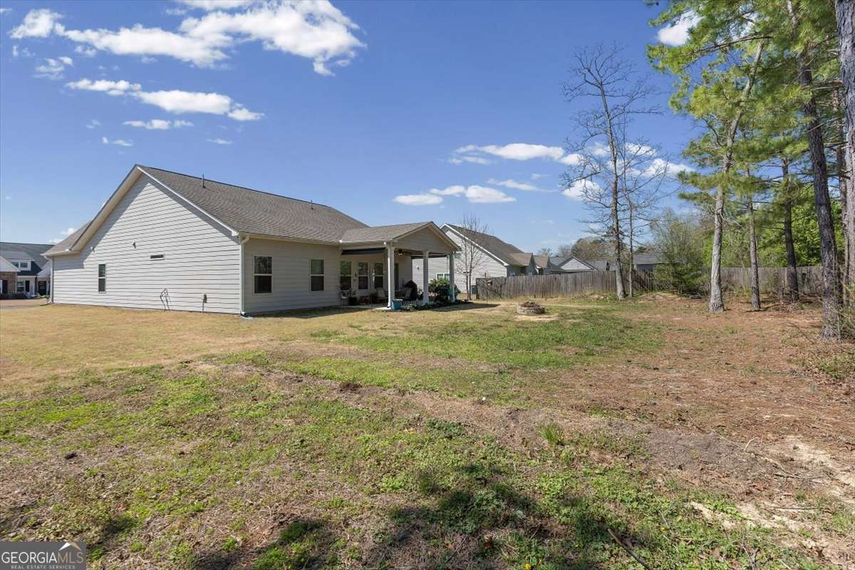 11 Rambling Oaks Drive NE