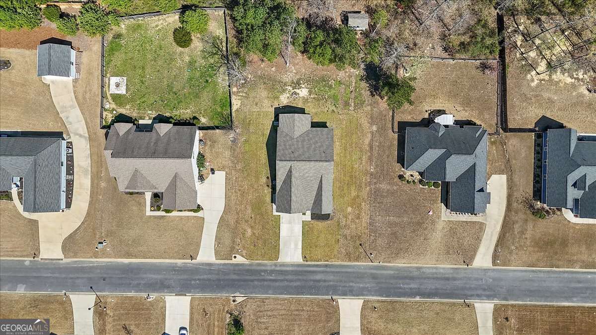11 Rambling Oaks Drive NE