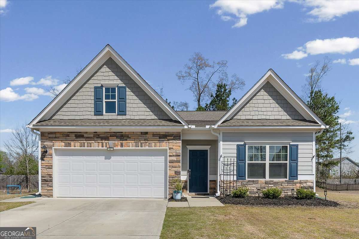 11 Rambling Oaks Drive NE