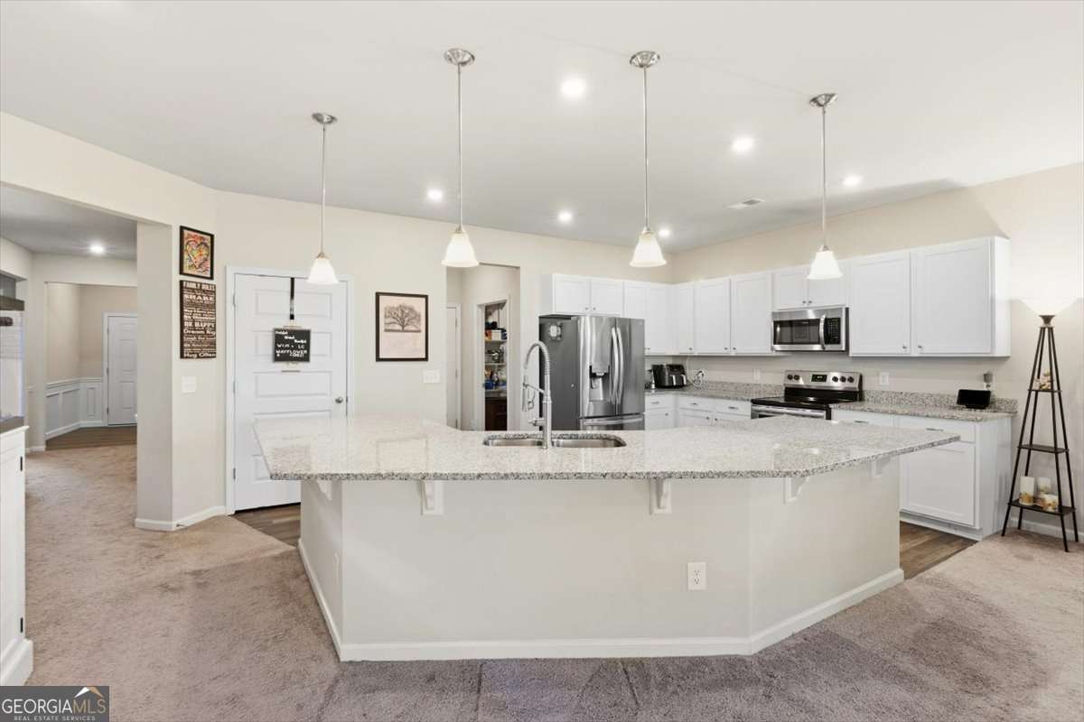 11 Rambling Oaks Drive NE