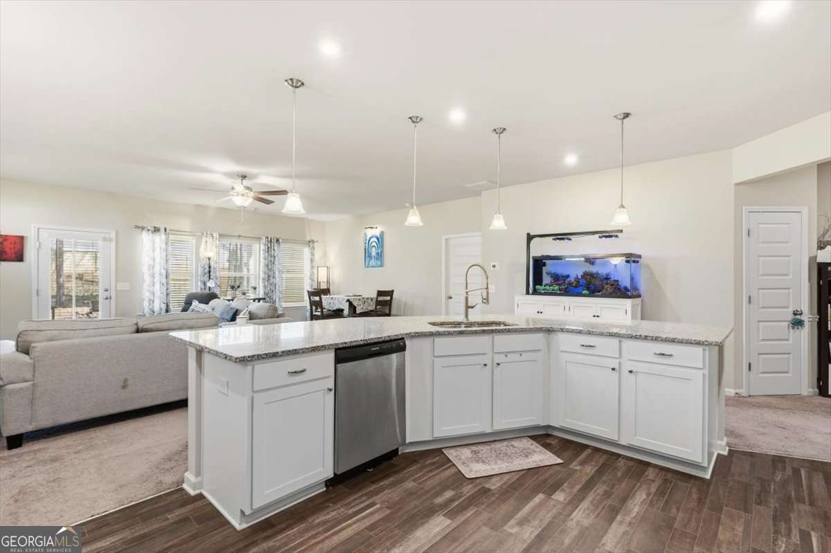 11 Rambling Oaks Drive NE