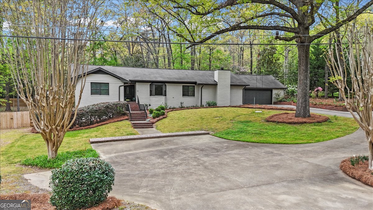 7 Pine Valley Road SW