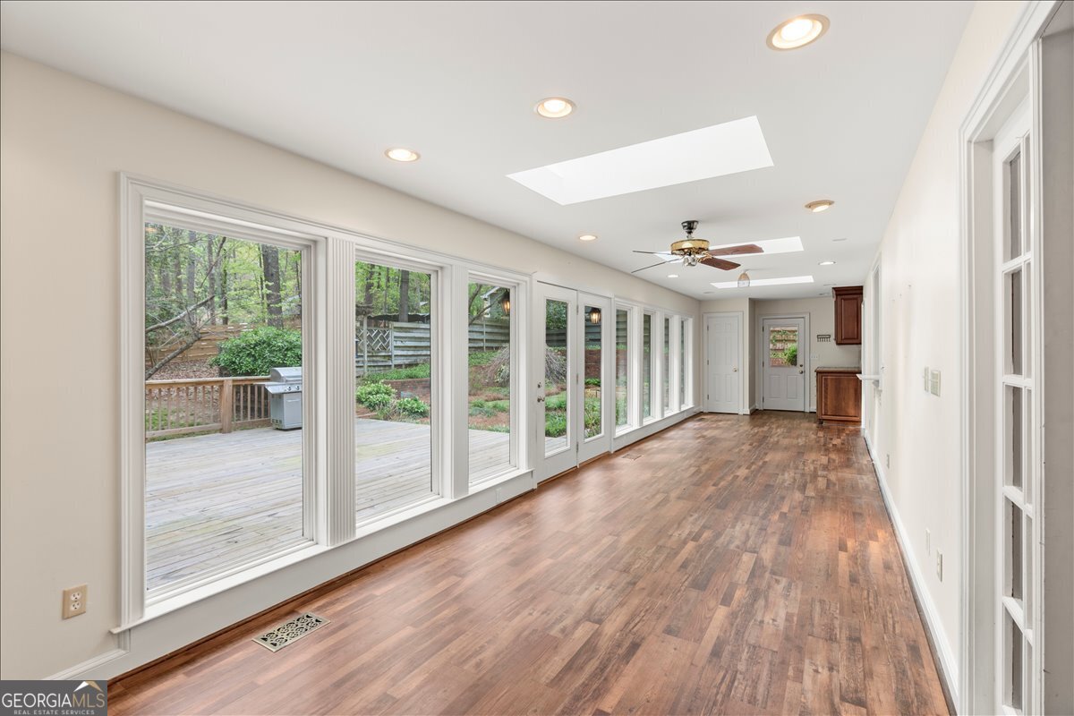 7 Pine Valley Road SW