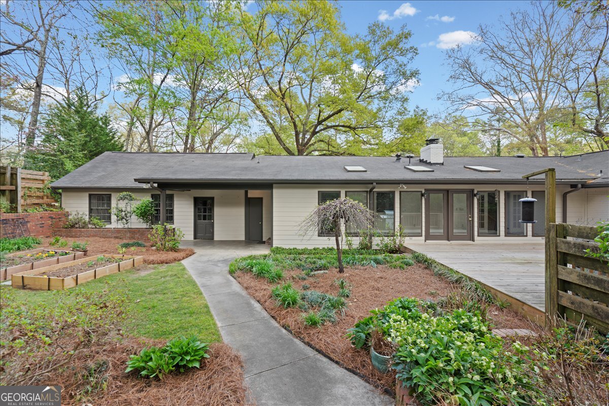 7 Pine Valley Road SW