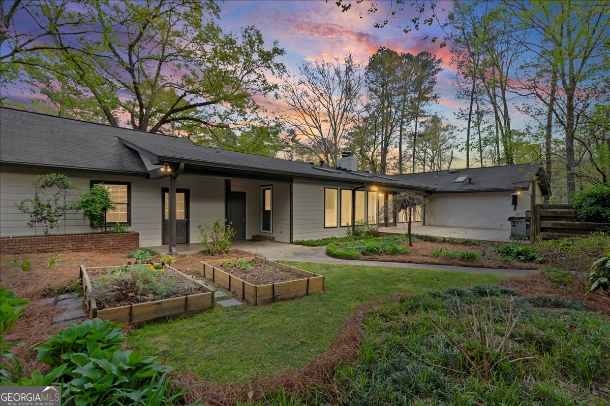 7 Pine Valley Road SW