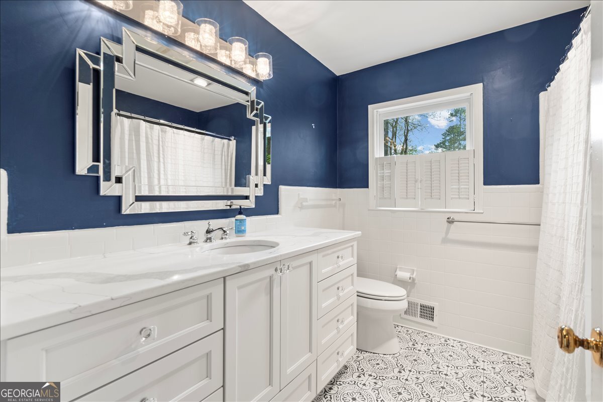 7 Pine Valley Road SW