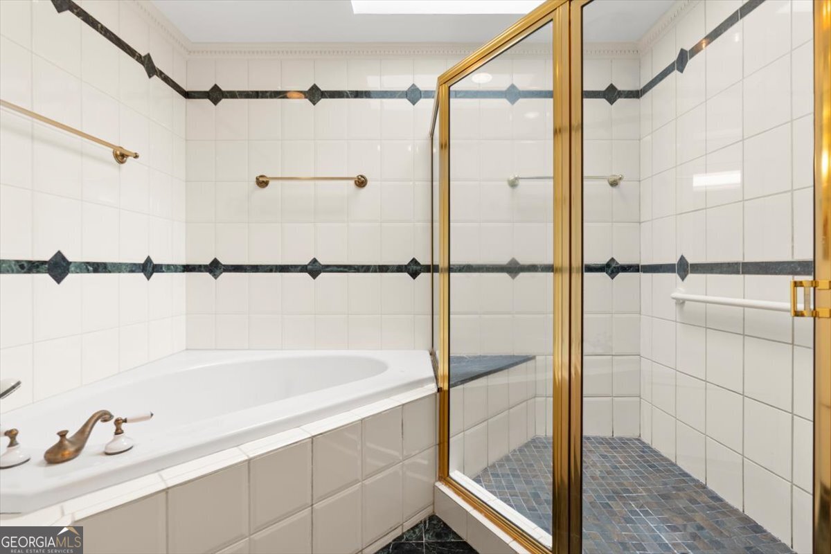 7 Pine Valley Road SW