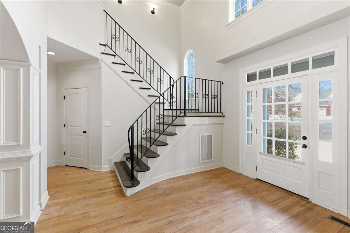 16 Nelson Boulevard NW