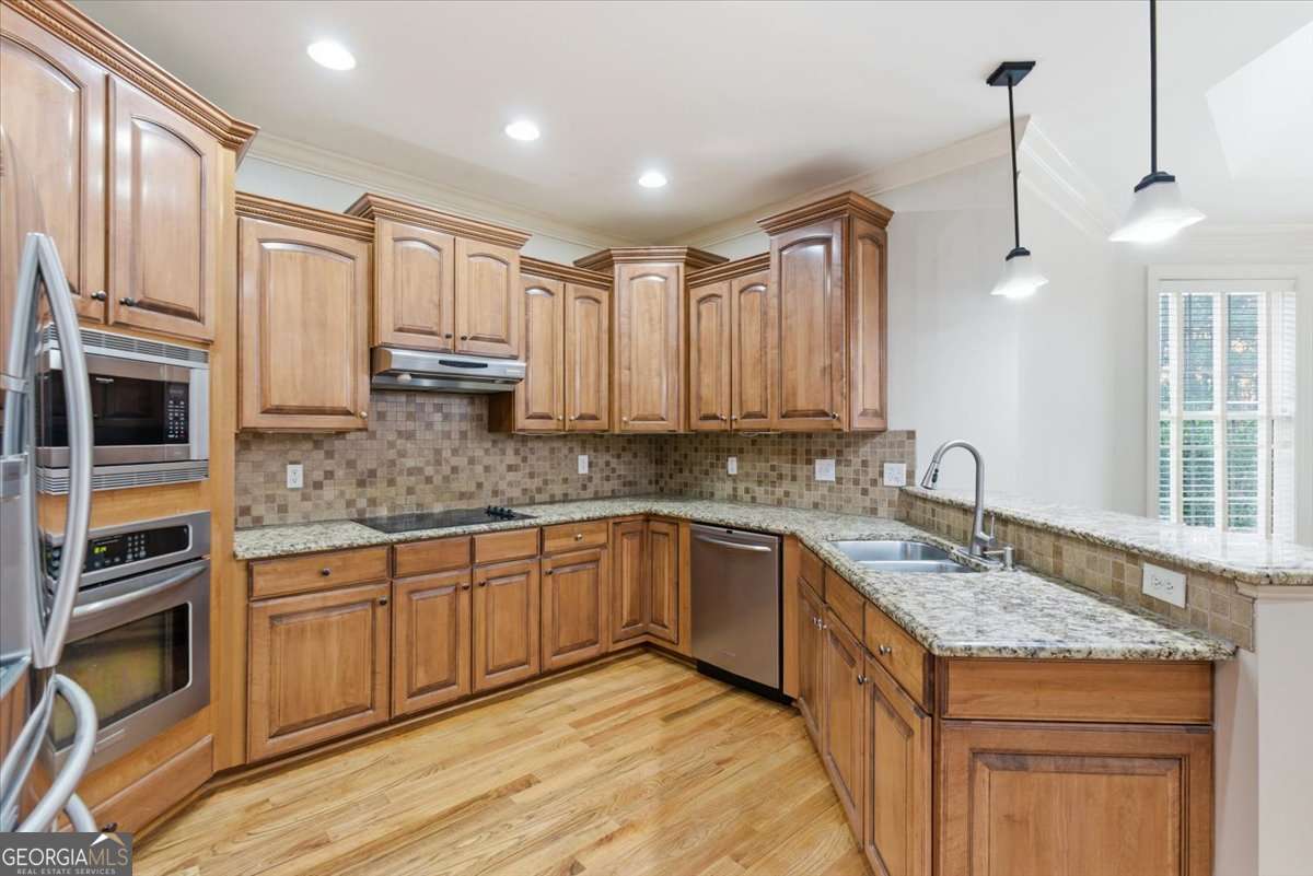 16 Nelson Boulevard NW