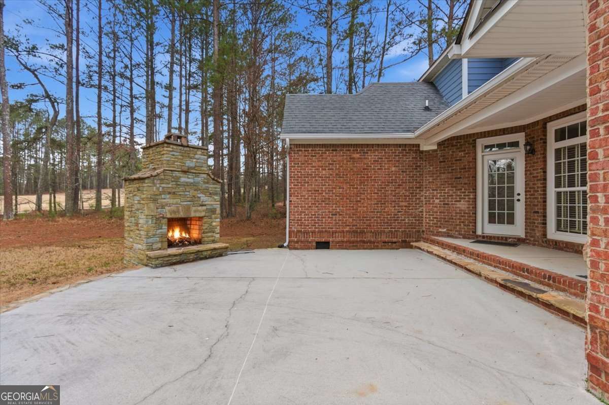 16 Nelson Boulevard NW