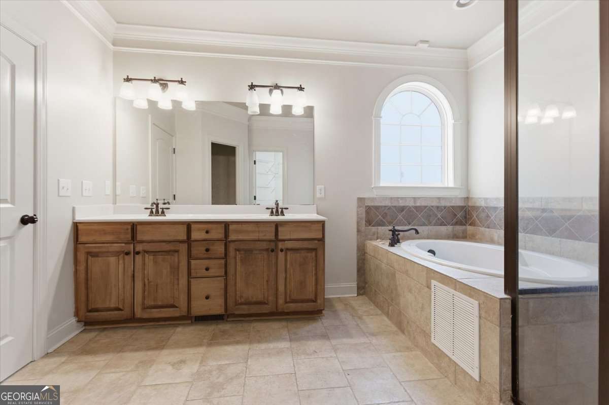 16 Nelson Boulevard NW