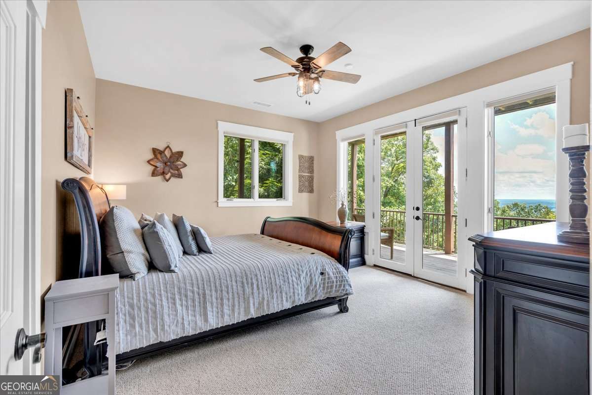 52 Waterside Drive SE