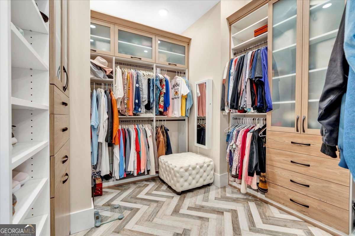 52 Waterside Drive SE