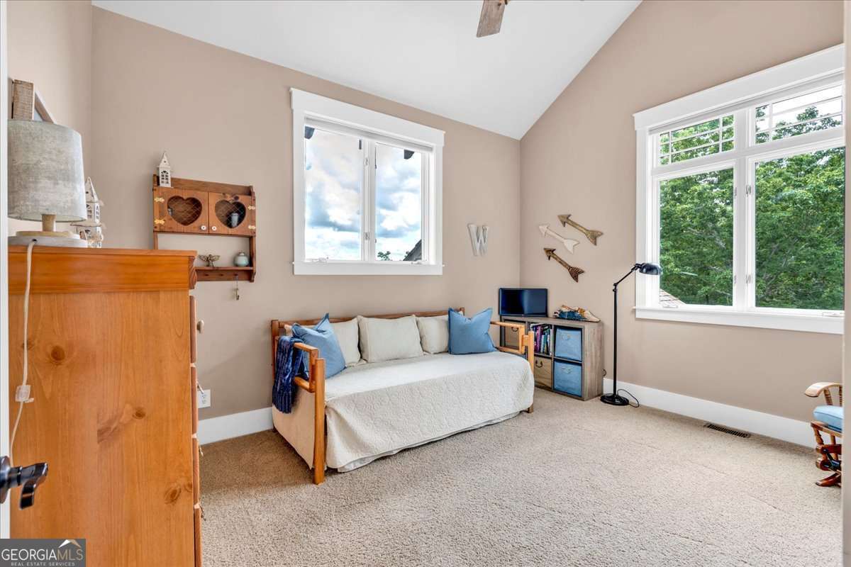 52 Waterside Drive SE